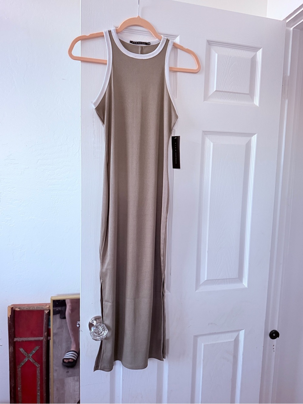 Heart Hips Ribbed Tank Midi Dress Taupe Beige Contrast Trim Side Slit Size Small - Picture 3 of 3